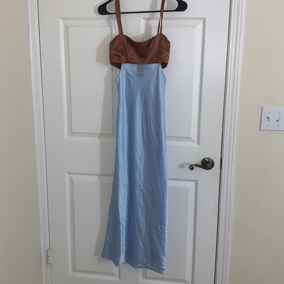 Two tone dress - Picture 7 of 13